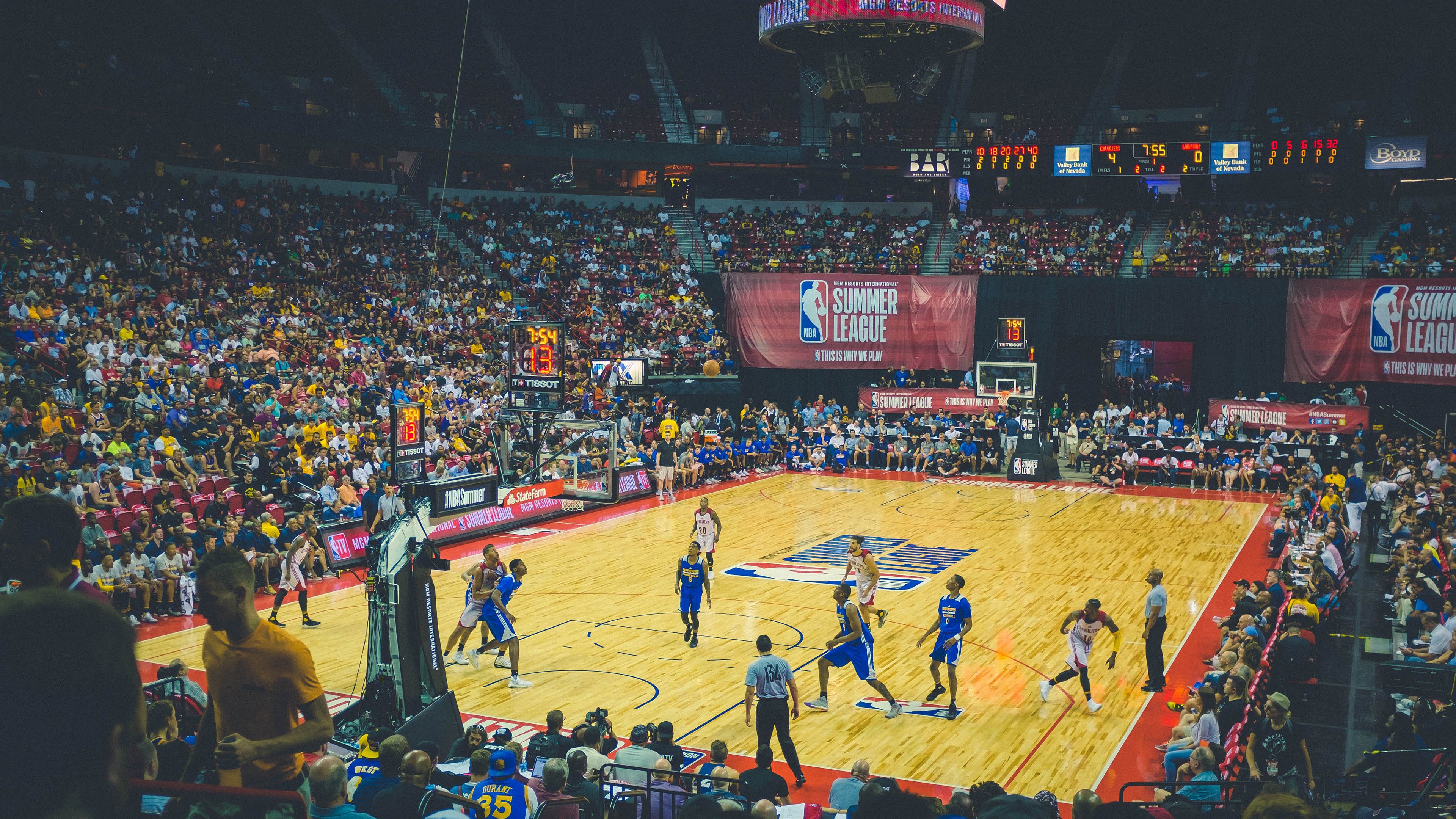 迈阿密热火的“铁血防守”让对手无从突破，迈阿密热火最酷开场